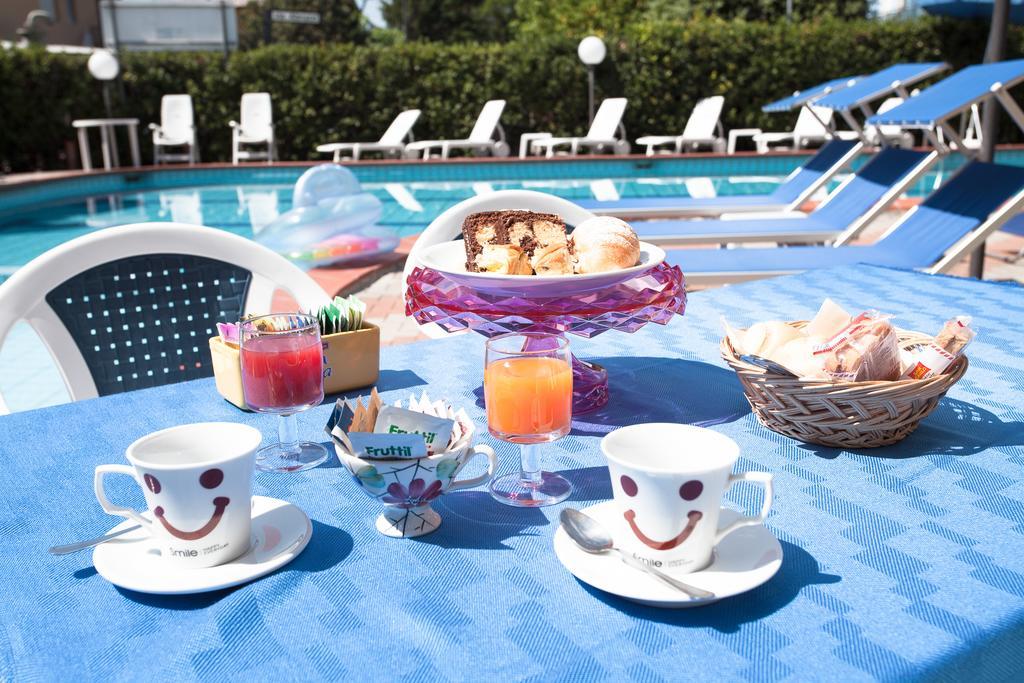 Hotel Real Cervia Kültér fotó