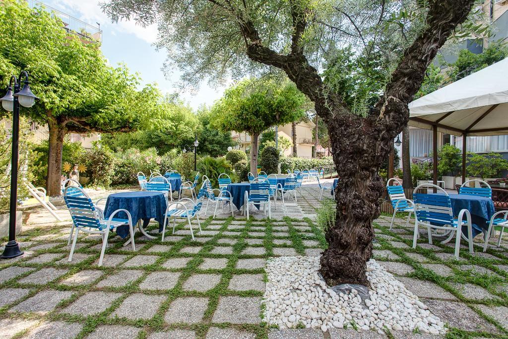 Hotel Real Cervia Kültér fotó